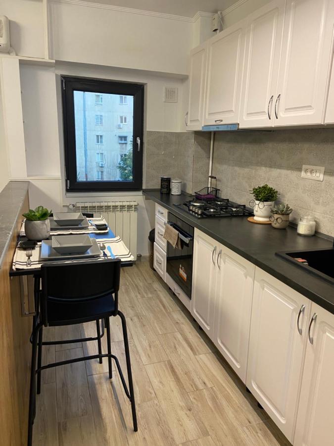 Lovely Studio In The City Center Of Букурещ Екстериор снимка